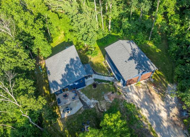 Property at 28 Irish Hills Blvd, Kimberling, MO 65686, 4 beds, 4.5 baths