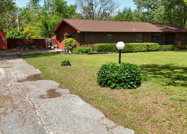 Property at 2949 State Hwy Jj, Crane, MO 65633, 4 beds, 2 baths