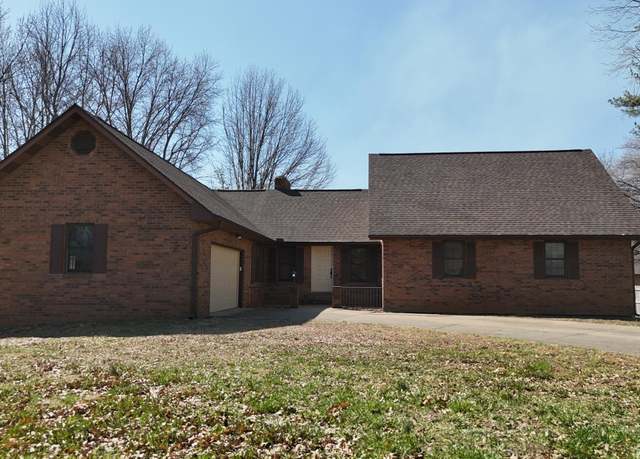 Property at 1118 W Northwood Cir, Bolivar, MO 65613, 3 beds, 3 baths