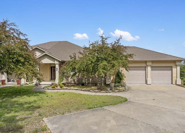 Property at 1026 Iowa Colony Rd, Hollister, MO 65672, 3 beds, 2 baths