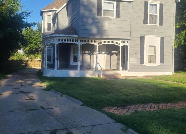 Property at 1711 N Washington Ave, Springfield, MO 65803, 5 beds, 1 bath