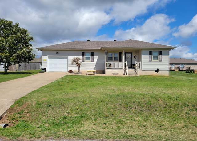 Property at 1519 Stewart St, West Plains, MO 65775, 3 beds, 2 baths