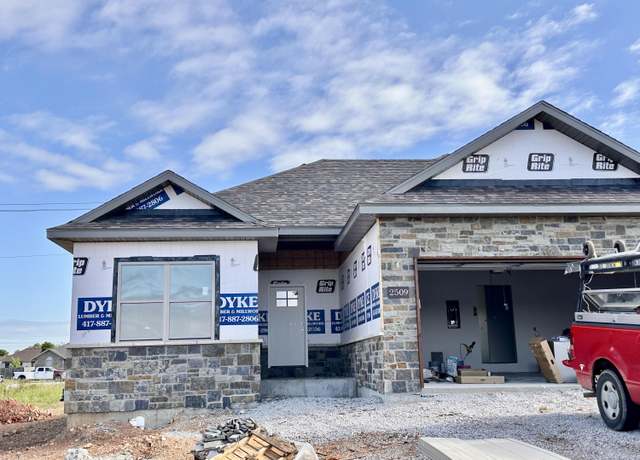 Property at 2509 W Mcguffey St, Ozark, MO 65721, 3 beds, 2 baths
