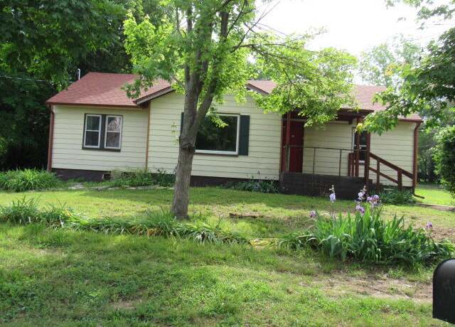Property at 2650 N Pierce Ave, Springfield, MO 65803, 2 beds, 2 baths