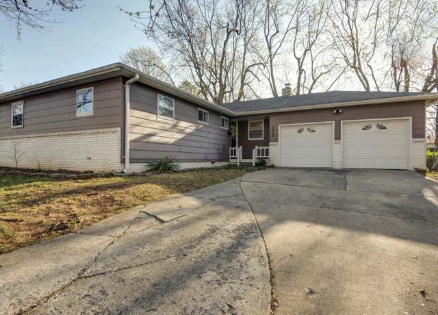 Property at 2450 S Ferguson Ave, Springfield, MO 65807, 3 beds, 1.5 baths