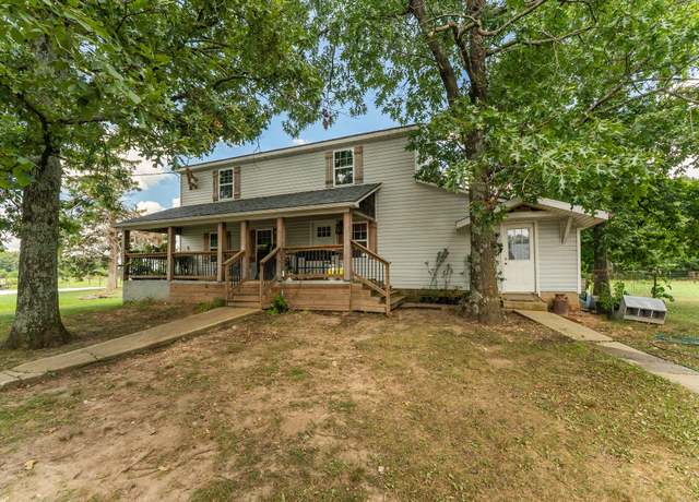 Property at 1311 W Clinton Ave, Seymour, MO 65746, 4 beds, 2 baths