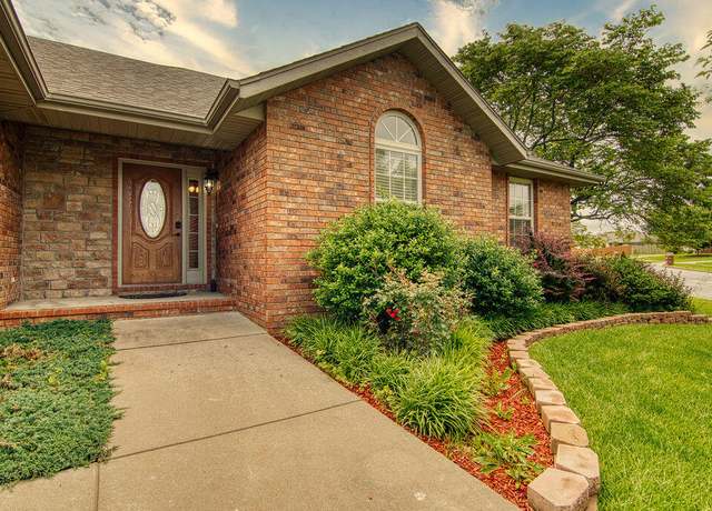 Property at 780 S Timber Ridge Dr, Nixa, MO 65714, 4 beds, 3 baths