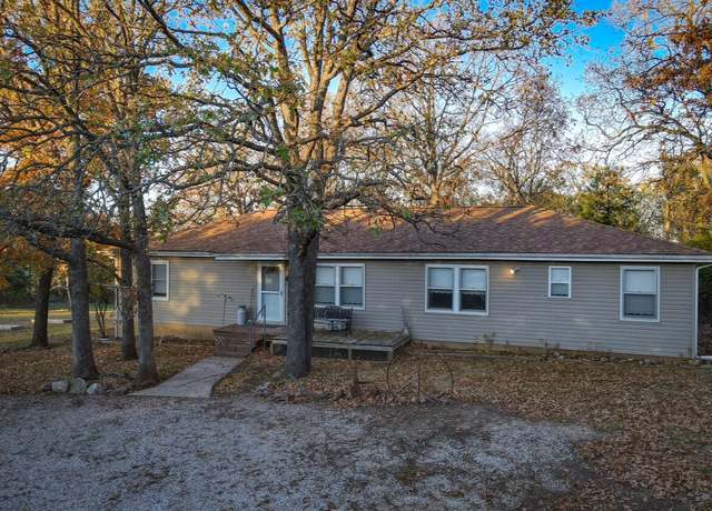 Property at 1133 E 318th Rd, Flemington, MO 65650, 3 beds, 2 baths