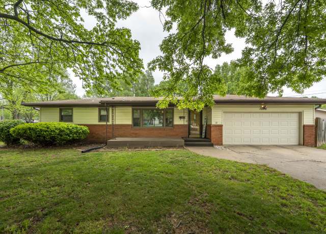 Property at 1200 W Broadmoor St, Springfield, MO 65807, 3 beds, 1.5 baths