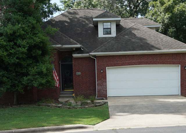 Property at 1350 Pointe Royale Dr, Branson, MO 65616, 4 beds, 3.5 baths