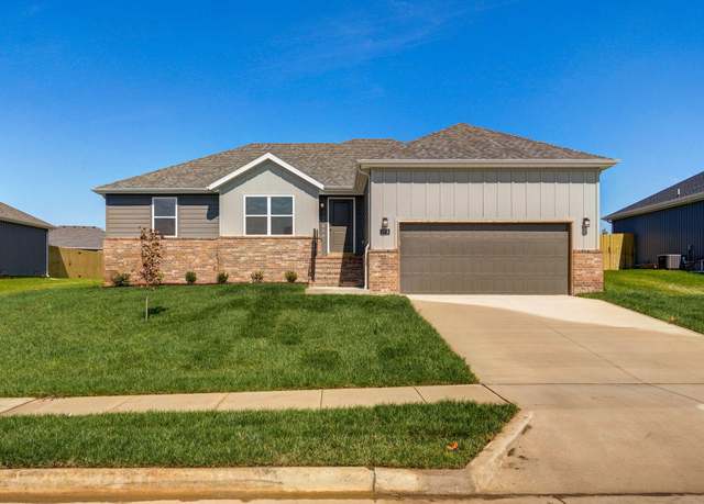 Property at 1579 E Macon St, Republic, MO 65738, 3 beds, 2 baths