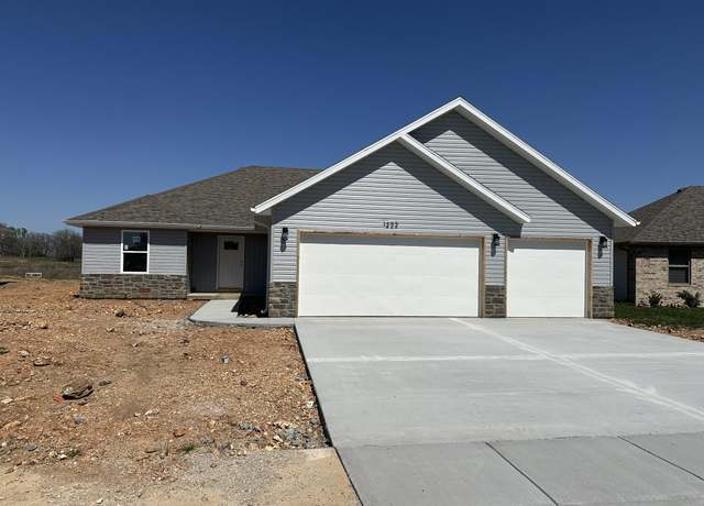 Property at 1222 N Maxine Ave, Nixa, MO 65714, 3 beds, 2 baths