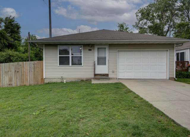 Property at 3243 W Lynn St, Springfield, MO 65802, 3 beds, 2 baths