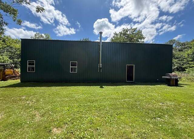 Property at 890 Bluebird Ln, Sparta, MO 65753, 0.5 baths