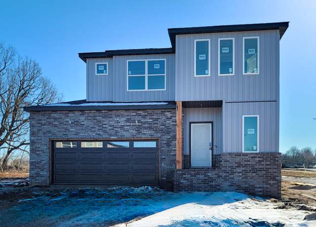 Property at 100 E Acacia Cir, Clever, MO 65631, 4 beds, 2.5 baths