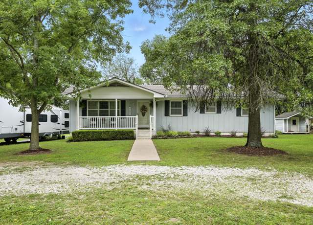 Property at 601 Linzee Blvd, Pierce, MO 65723, 3 beds, 2.5 baths