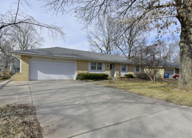 Property at 3543 S Newton Ave, Springfield, MO 65807, 3 beds, 2.5 baths