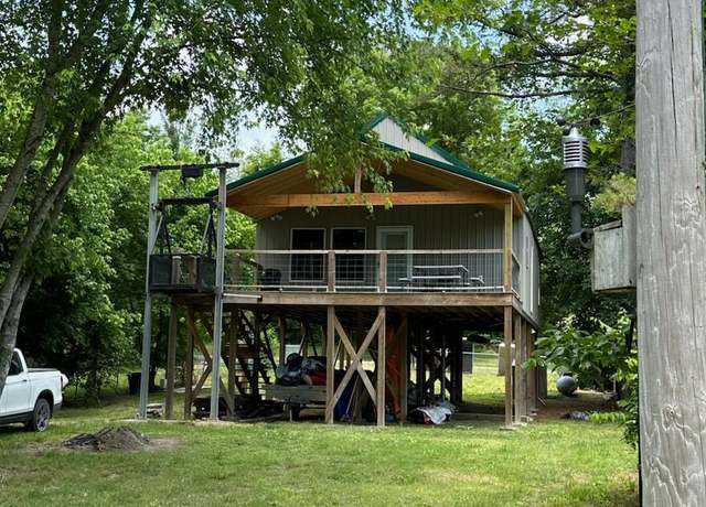 Property at 213 Spring Lake Dr, Mammoth Spring, AR 72554, 3 beds, 2 baths