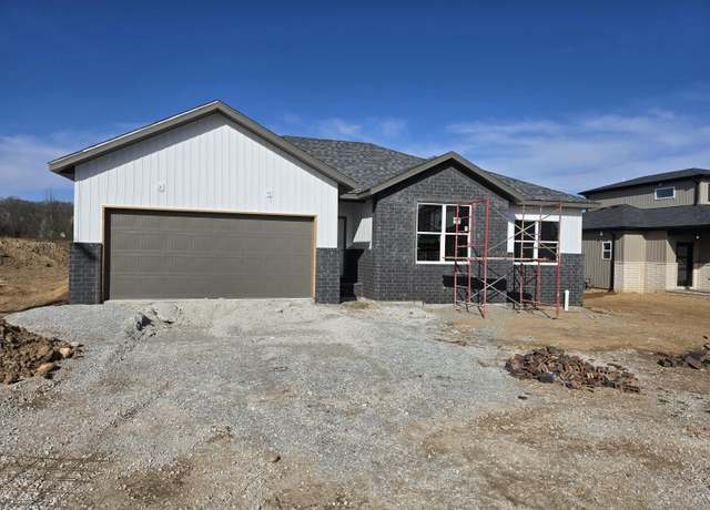 Property at 611 N Acacia Ave, Clever, MO 65631, 3 beds, 2 baths