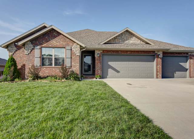 Property at 2472 E Prairie Ridge St, Republic, MO 65738, 3 beds, 2 baths