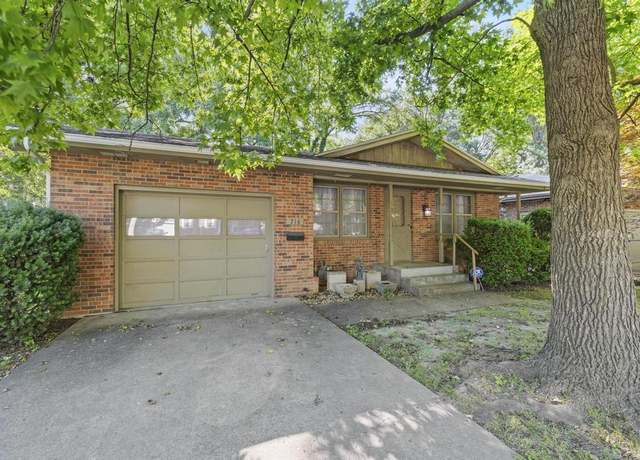 Property at 716 S Rogers Ave, Springfield, MO 65804, 3 beds, 1.5 baths