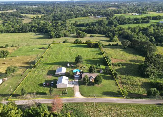 Property at 1178 E 418th Rd, Bolivar, MO 65613, 3 beds, 2 baths