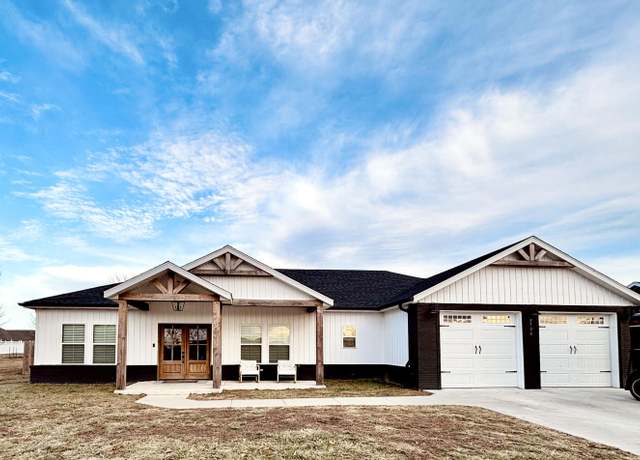 Property at 2706 Town Dr, Mountain Grove, MO 65711, 3 beds, 2 baths