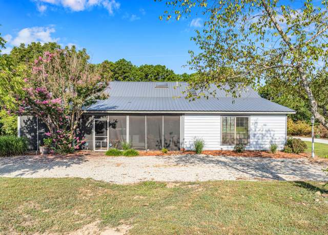Property at 15 Kyle Dr, Lampe, MO 65681, 3 beds, 3 baths