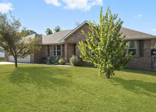 Property at 210 W Warren Ave, Ozark, MO 65721, 3 beds, 2 baths