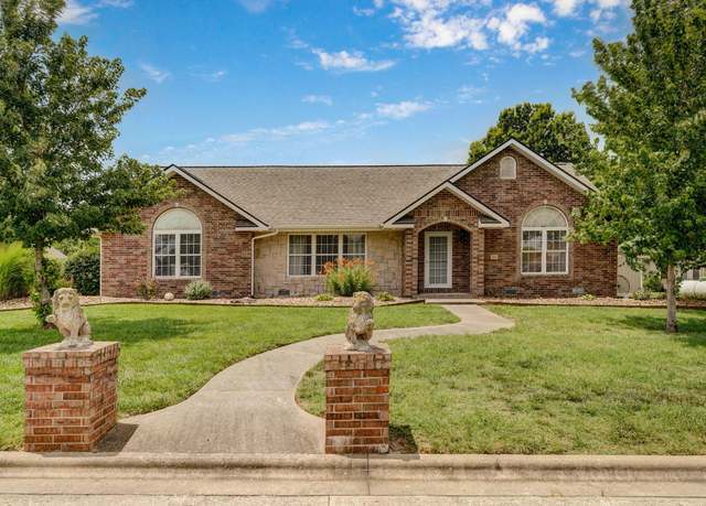 Property at 1485 S Village Ln, Bolivar, MO 65613, 3 beds, 2 baths