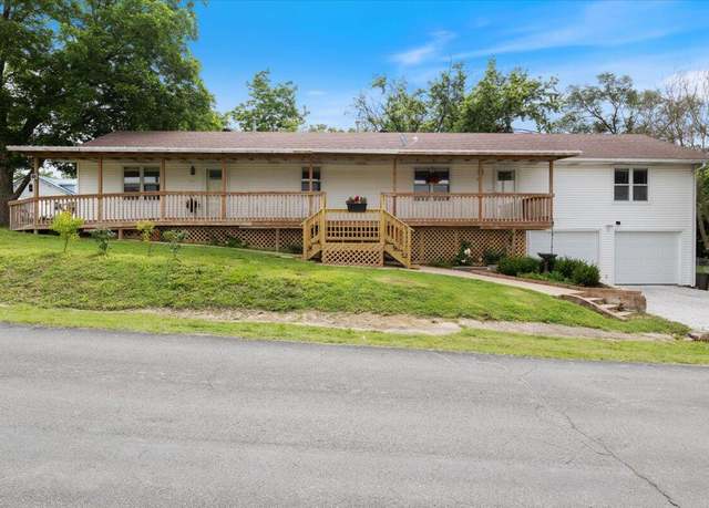 Property at 712, 714 Arcadia St, Warsaw, MO 65355, 4 beds, 1 bath