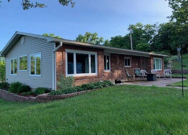 Property at 24461 Scenic Valley Dr, Cassville, MO 65625, 2 beds, 2 baths