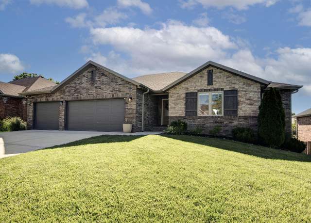 Property at 622 N Rockingham Ave, Nixa, MO 65714, 5 beds, 3 baths