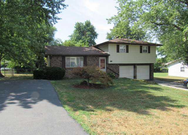 Property at 832 E Mcvay St, Marshfield, MO 65706, 3 beds, 1 bath