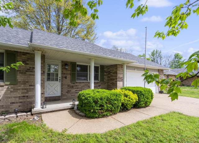 Property at 431 N Rechow Ave, Bolivar, MO 65613, 3 beds, 2 baths