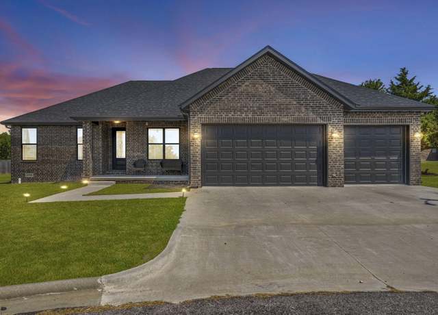 Property at 18 Pier Ln, Monett, MO 65708, 4 beds, 2 baths