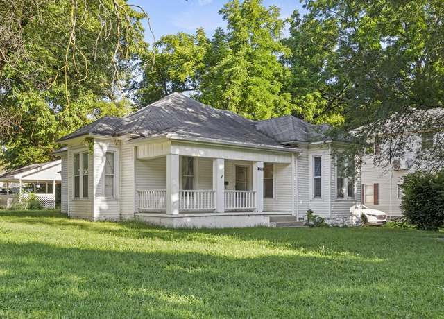 Property at 2003 N Jefferson Ave, Springfield, MO 65803, 3 beds, 2 baths
