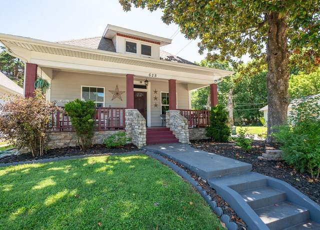 Property at 628 W Lynn St, Springfield, MO 65802, 3 beds, 2 baths