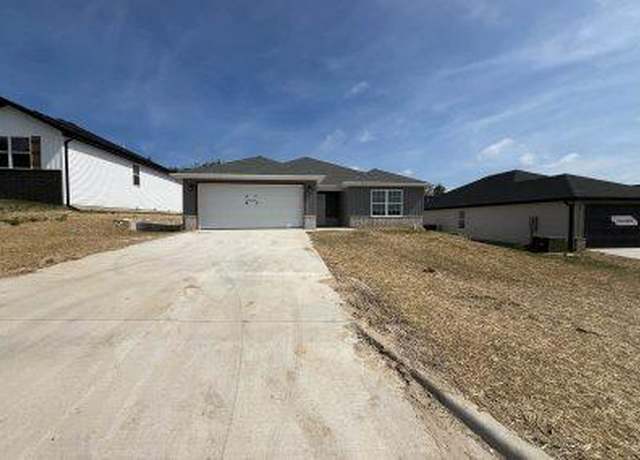 Property at 722 Swiss Rd, Marshfield, MO 65706, 3 beds, 2 baths