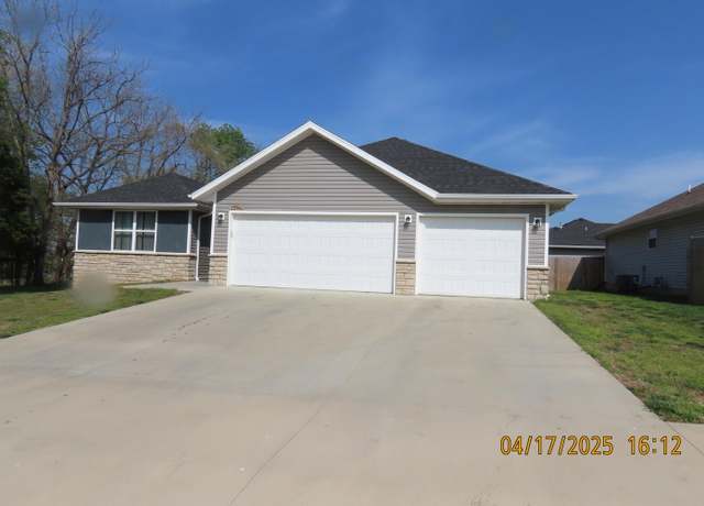 Property at 1286 S Whitaker Ave, Republic, MO 65738, 4 beds, 2 baths