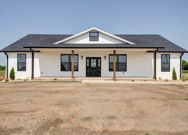Property at 1883 S Farm Rd 107, Springfield, MO 65802, 3 beds, 2.5 baths