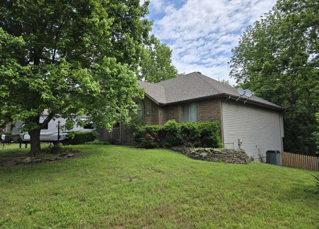 Property at 2944 S Eldon Ave, Springfield, MO 65807, 4 beds, 3 baths