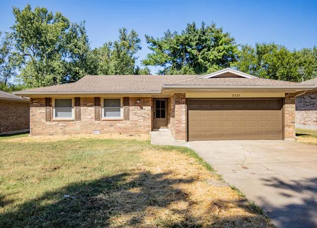 Property at 2521 S Kings South Ave, Springfield, MO 65807, 3 beds, 2 baths