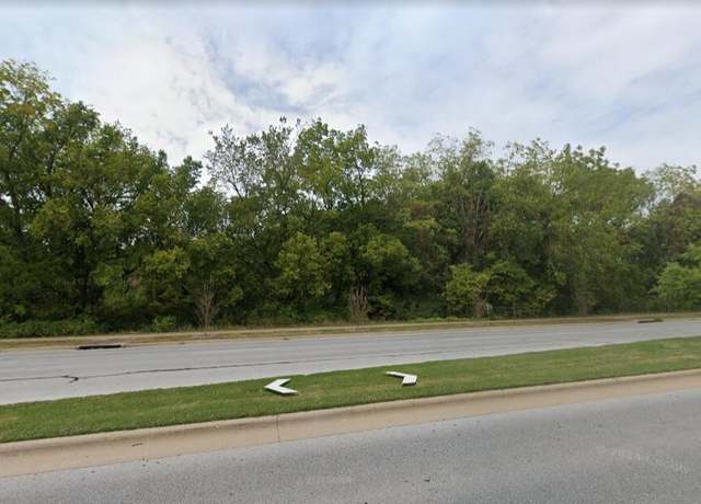 Property at 1209 E Holiday St, Springfield, MO 65804