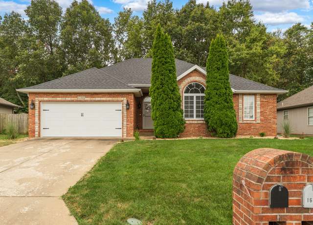 Property at 1666 W Evans St, Springfield, MO 65810, 3 beds, 2 baths
