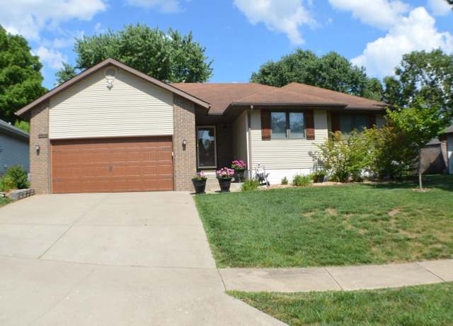 Property at 2816 N Washington Ave, Springfield, MO 65803, 3 beds, 2 baths