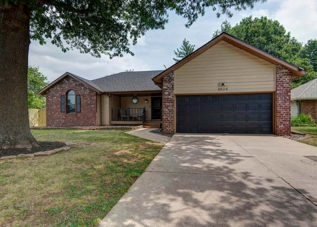 Property at 2626 N Wildberry Ct, Springfield, MO 65802, 4 beds, 2 baths