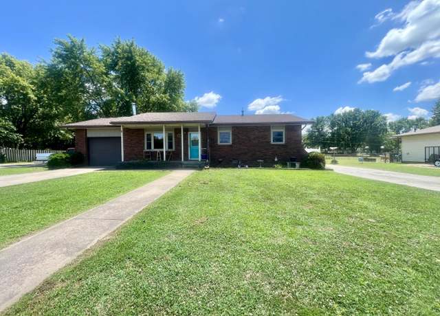 Property at 817 Fillmore St, Mt Vernon, MO 65712, 3 beds, 1.5 baths
