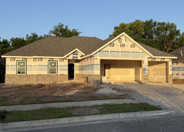 Property at 1442 N Collins Dr, Republic, MO 65738, 4 beds, 3 baths