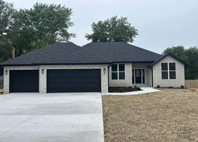 Property at 701 John F Kennedy Dr, Willard, MO 65781, 4 beds, 2.5 baths